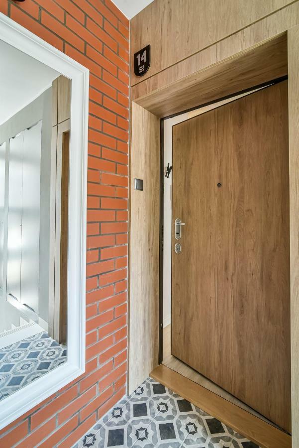 Old Town Ltc - Apartments Starowka Panienska 格但斯克 外观 照片
