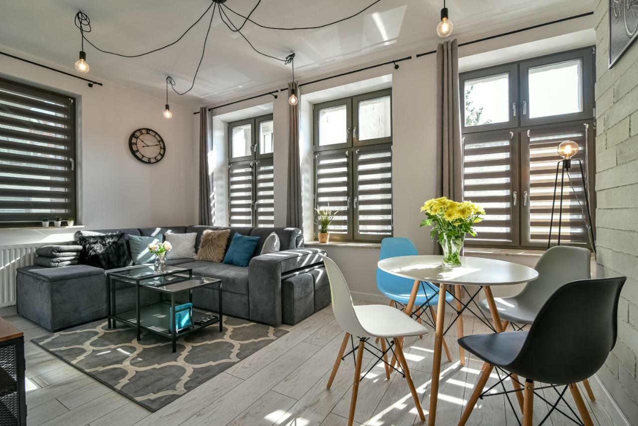 Old Town Ltc - Apartments Starowka Panienska 格但斯克 外观 照片
